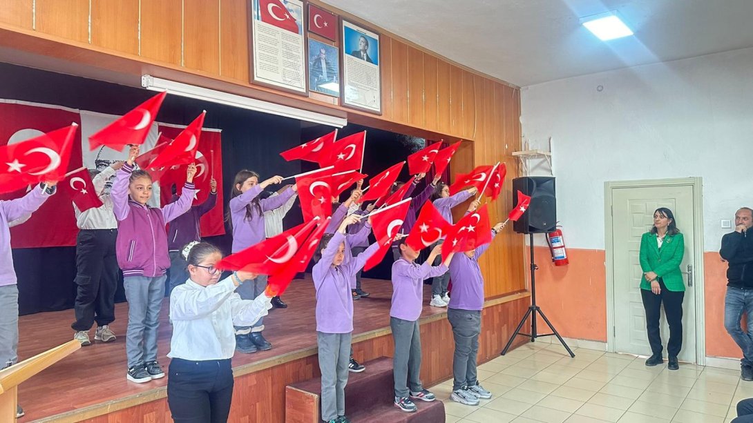 İlçemizde 12 Mart İstiklal Marşının Kabulü ve Mehmet Akif ERSOY'U anma programı gerçekleştirildi.